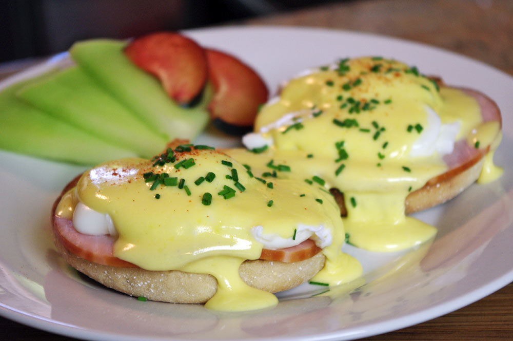 Canadian Bacon Eggs Benedict 